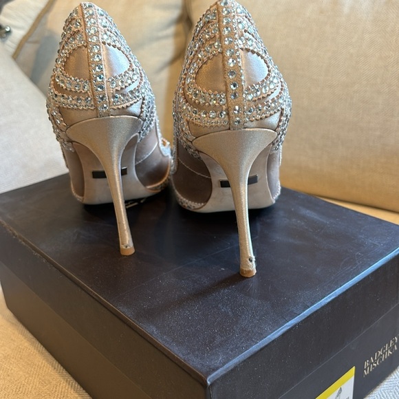 Badgley Mischka Rouge in latsat - champagne color size 6.5 - Picture 5 of 14